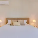 Al - Floor Apartmán *