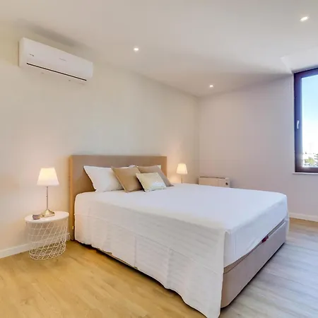 Al - Floor דירה וילהמורה